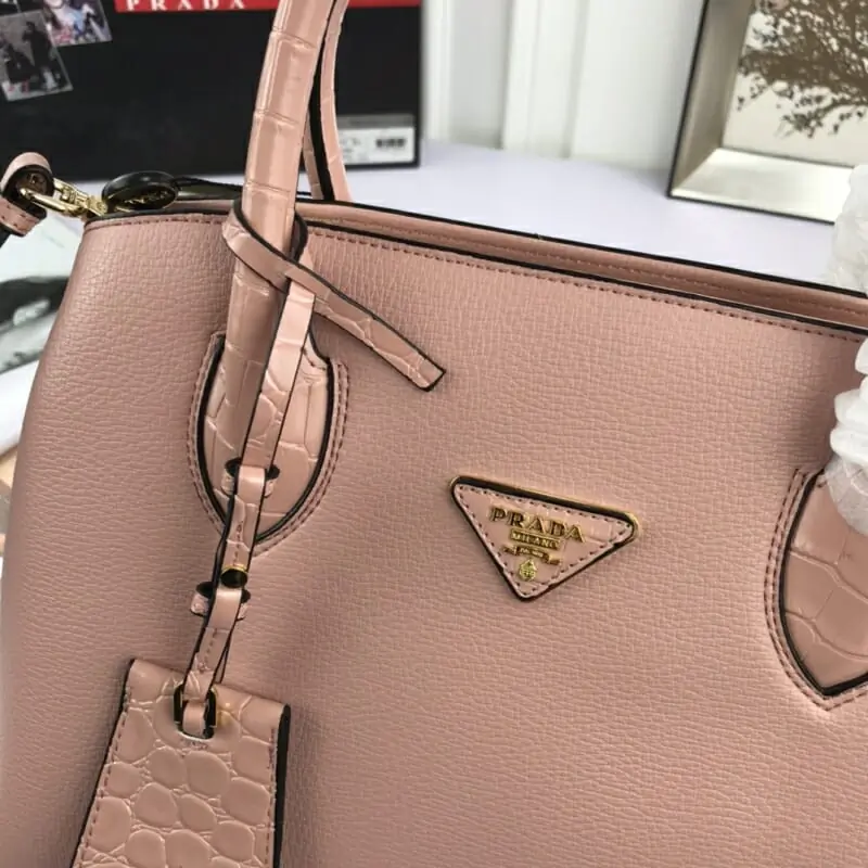 prada aaa qualite sac a main  pour femme s_122a5674